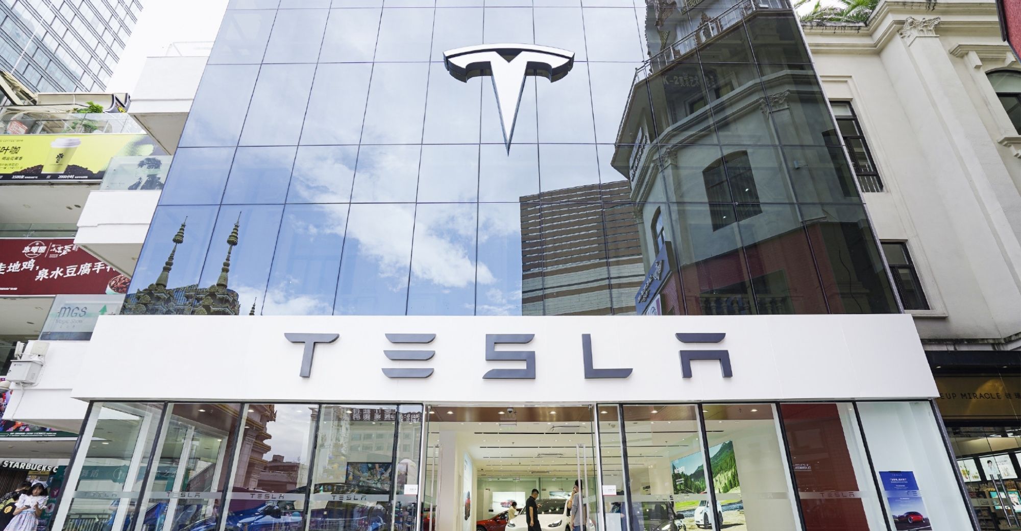 Tesla mempersingkat waktu pengiriman mobil tipe Y penggerak roda belakang di Cina menjadi 1-4 minggu